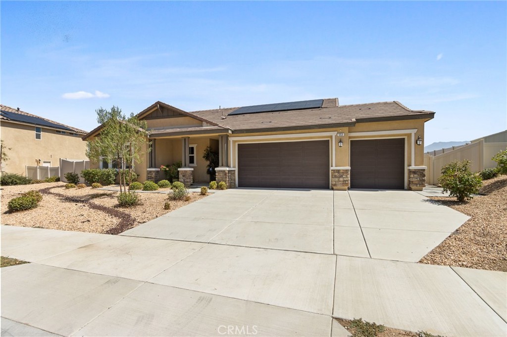 553 Chalakat Court Property Photo 28