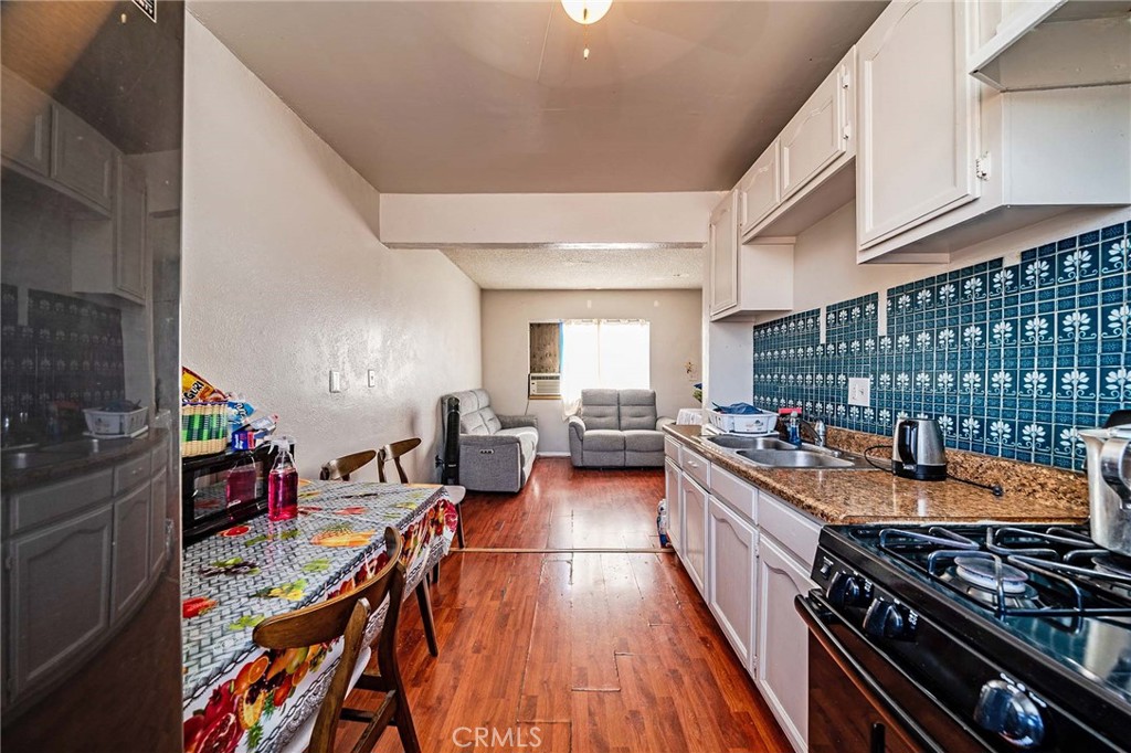 1378 E Vernon Property Photo 32