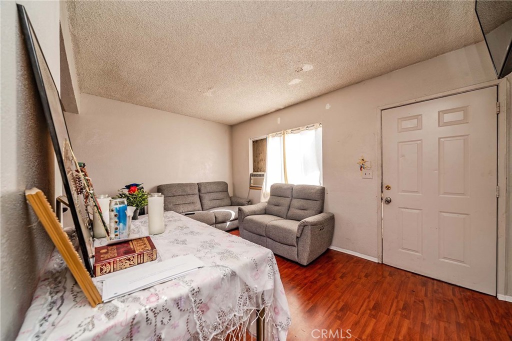 1378 E Vernon Property Photo 35
