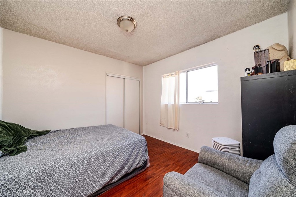 1378 E Vernon Property Photo 37