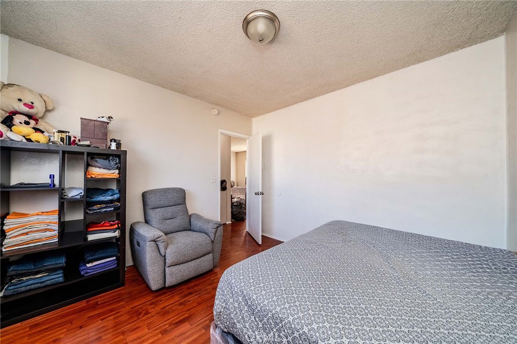 1378 E Vernon Property Photo 38