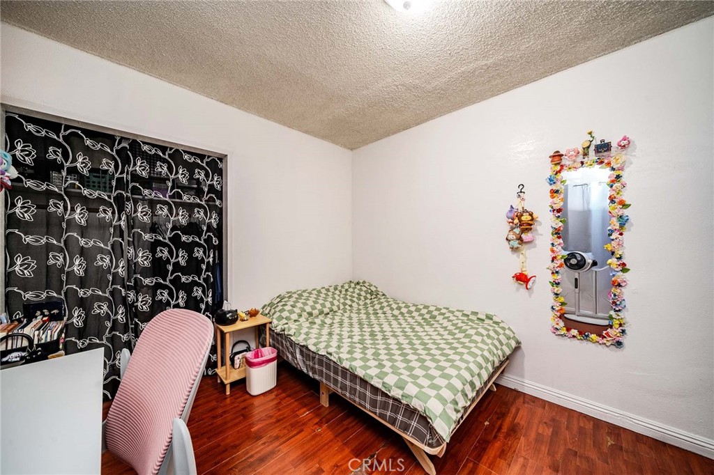 1378 E Vernon Property Photo 40