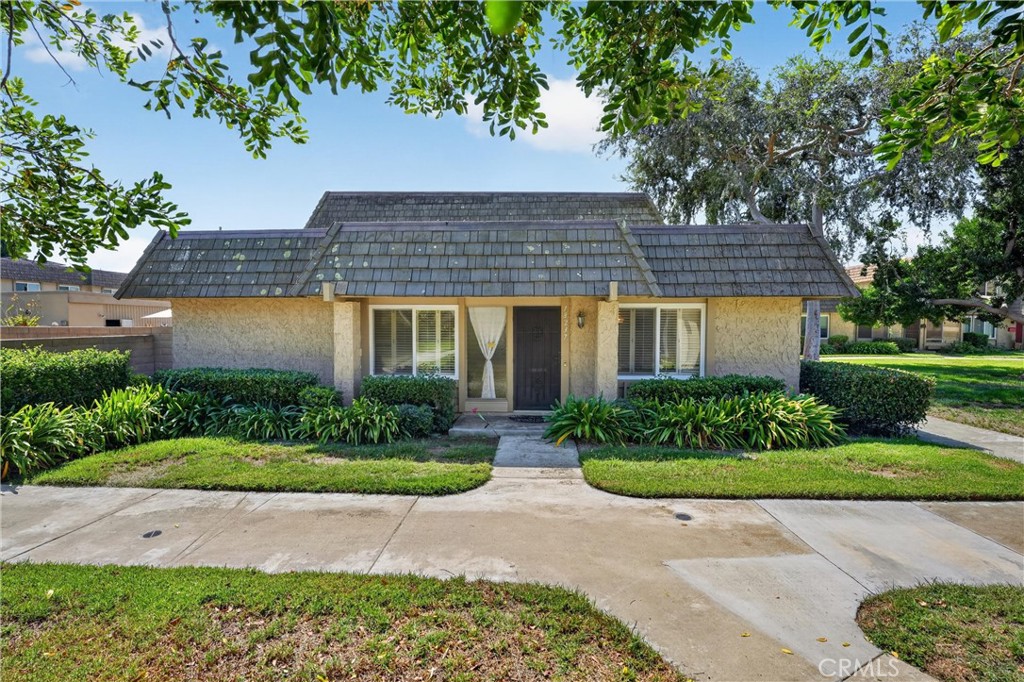 18237 Solano River Court Property Photo 2