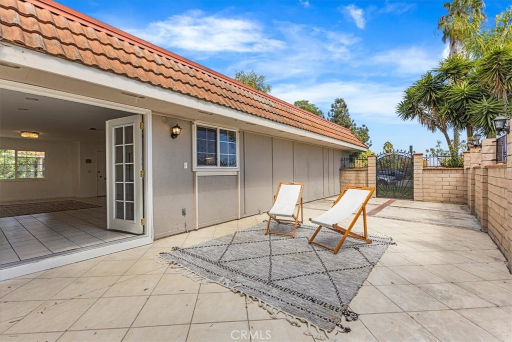 23455 El Reposa Property Photo 17