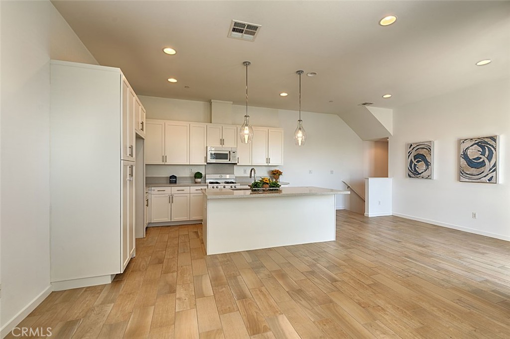428 Broadway Property Photo 9