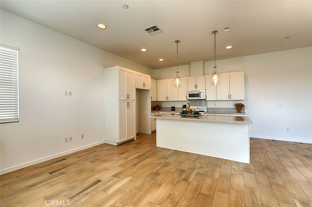 428 Broadway Property Photo 10