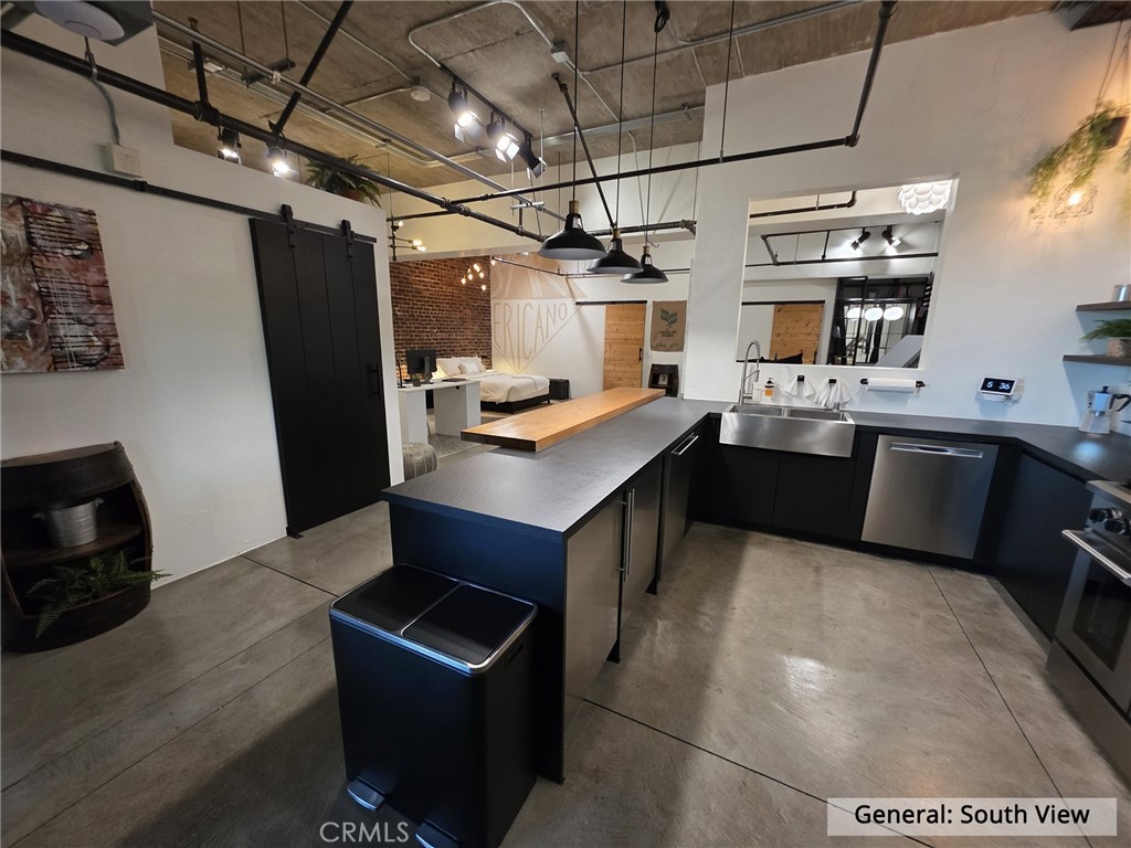 835 Locust 518 Property Photo 12