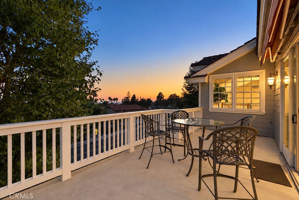 19041 Cerro Villa Drive Property Photo 5
