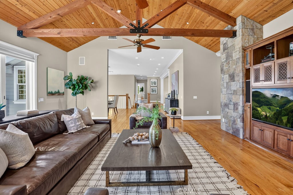 19041 Cerro Villa Drive Property Photo 31