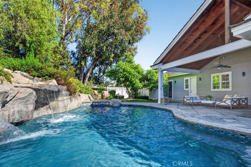 19041 Cerro Villa Drive Property Photo 54