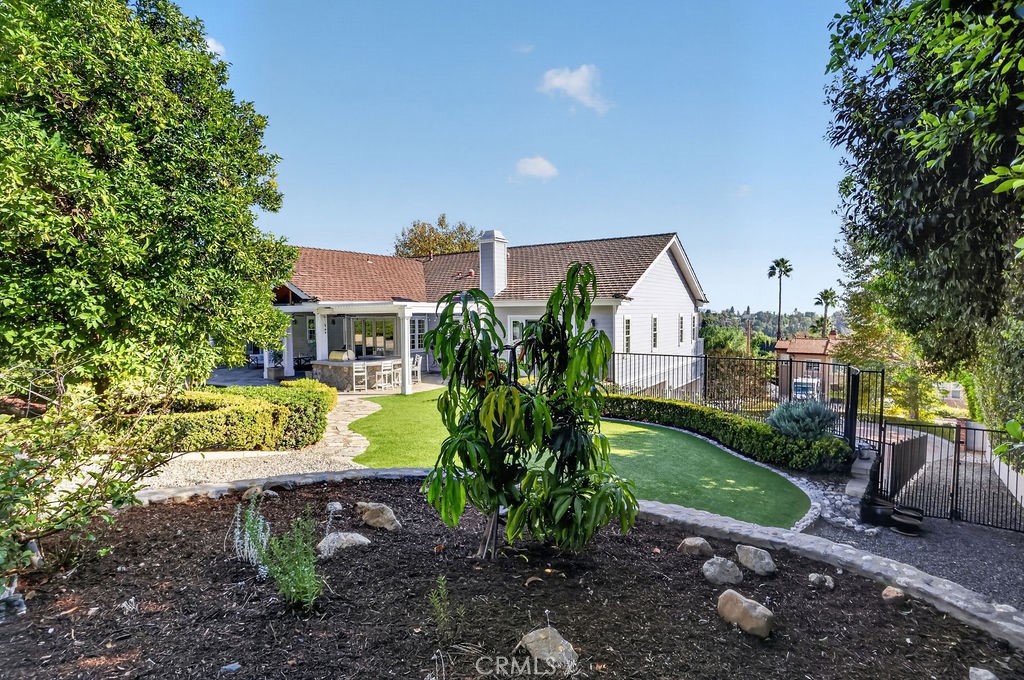 19041 Cerro Villa Drive Property Photo 60