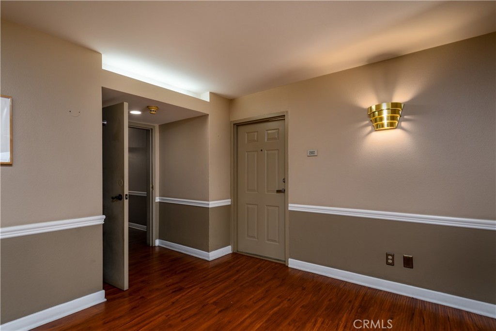 35 Linden 202 Property Photo 2