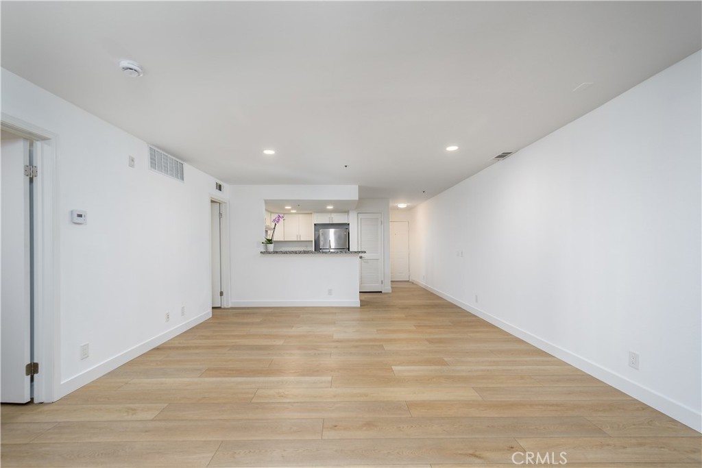 35 Linden 202 Property Photo 3