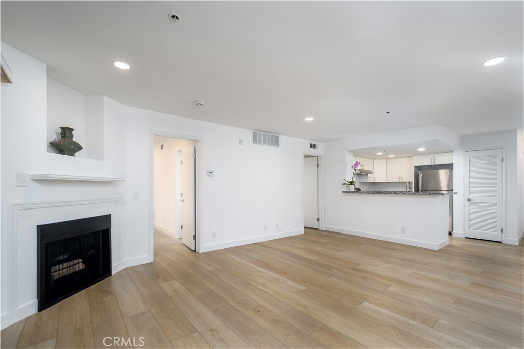 35 Linden 202 Property Photo 5