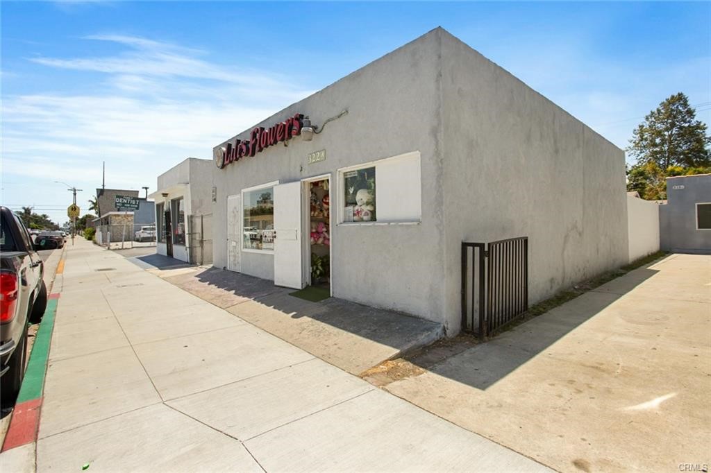 322 E Market Street Property Photo 2
