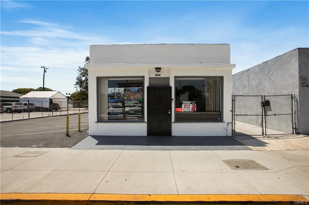 330 E Market Street Property Photo 1