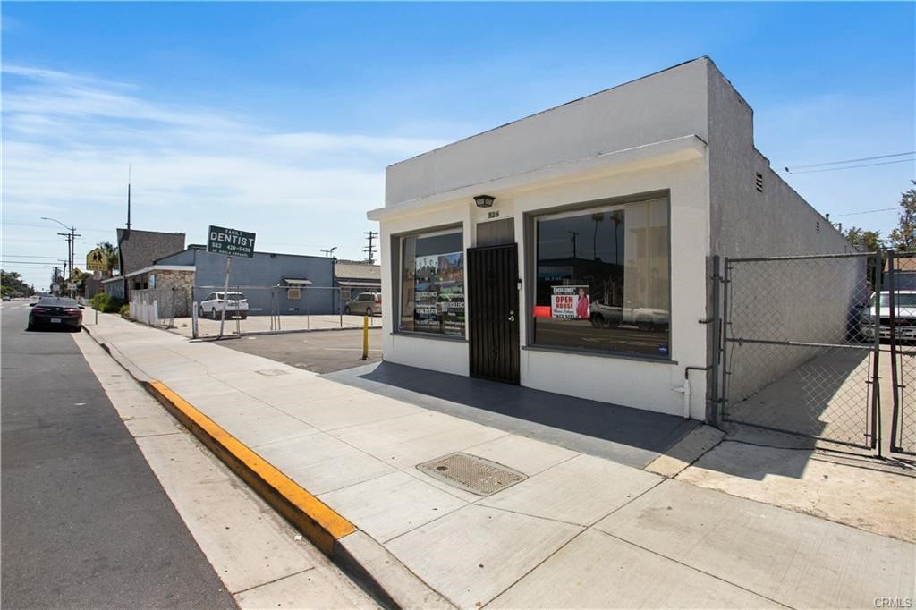 330 E Market Street Property Photo 2