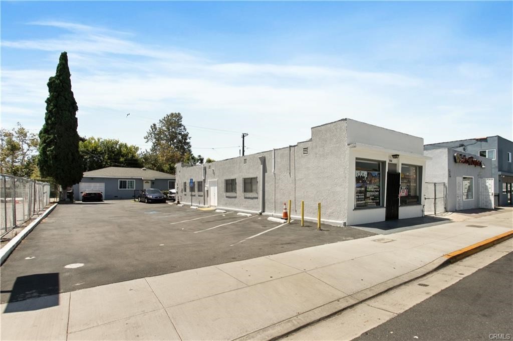 330 E Market Street Property Photo 3