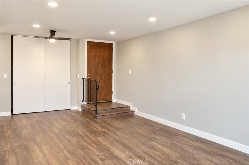 3565 Linden 237 Property Photo 1