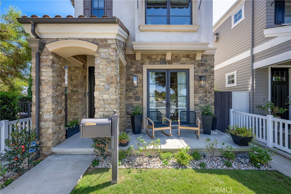 236 4th Property Photo 3