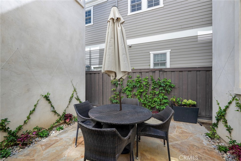 236 4th Property Photo 24