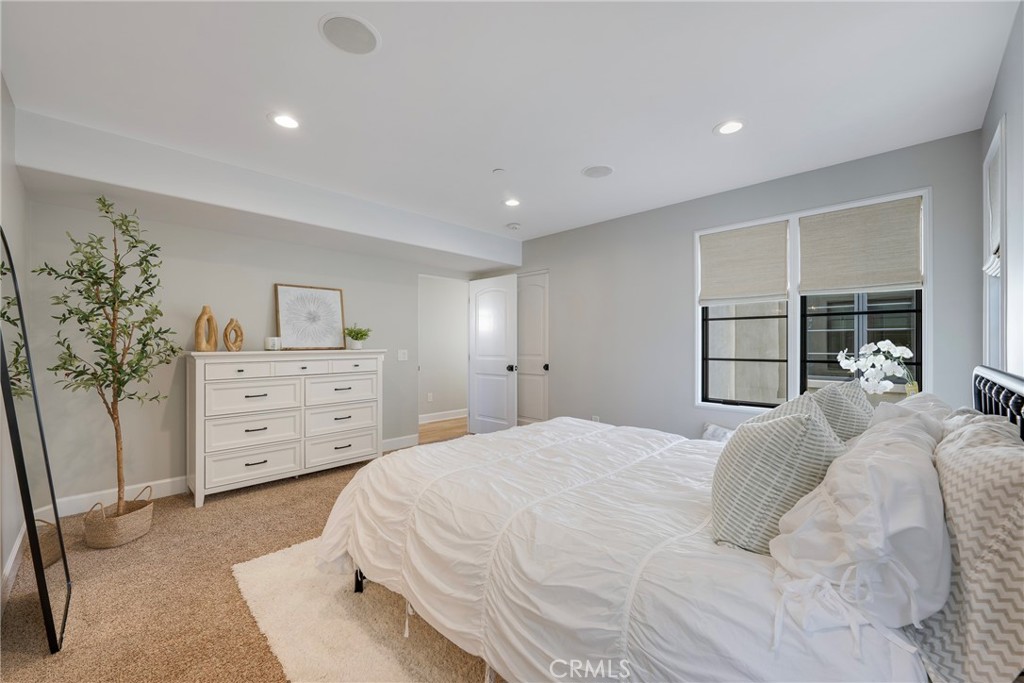 236 4th Property Photo 37