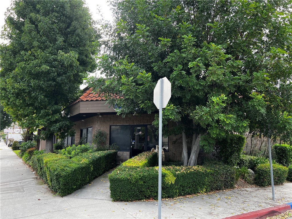 12402 Philadelphia Street Property Photo 1