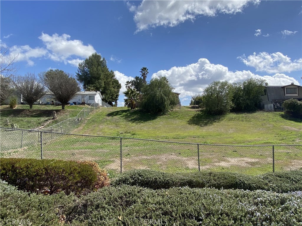 41435 Sycamore Property Photo 2
