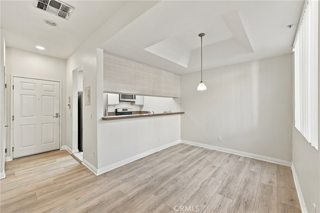 812 N Hudson 103 Property Photo 6