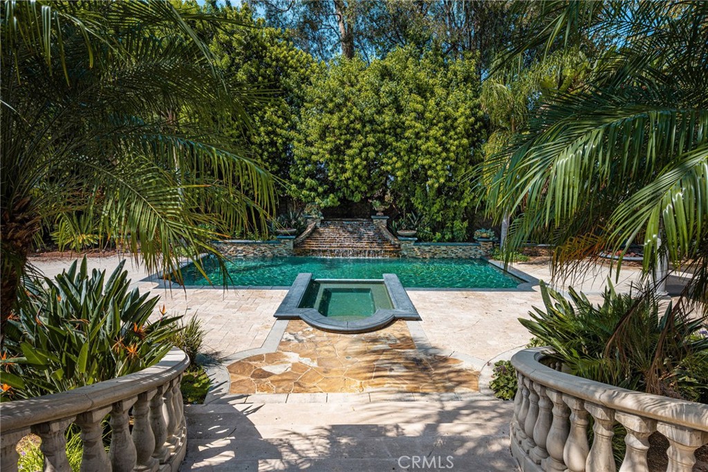 101 S Belleza Property Photo 24