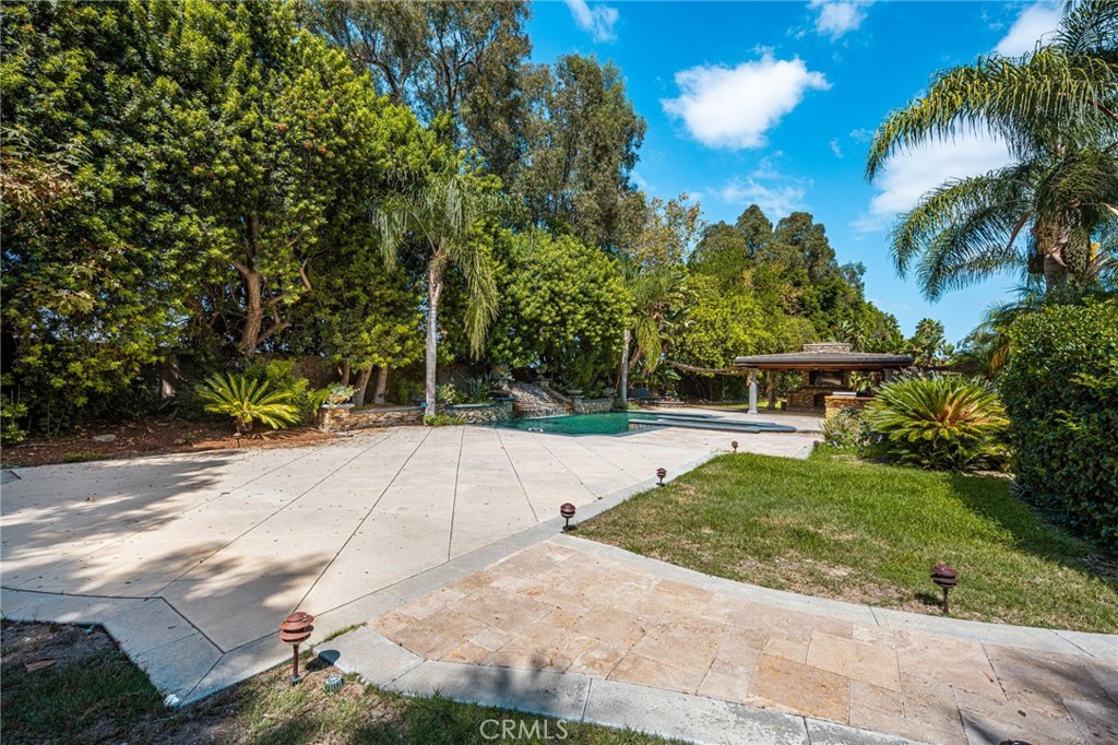101 S Belleza Property Photo 26