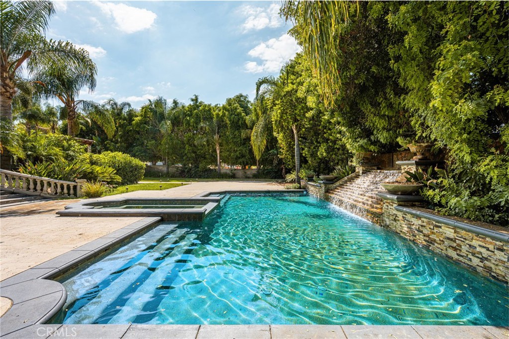 101 S Belleza Property Photo 30