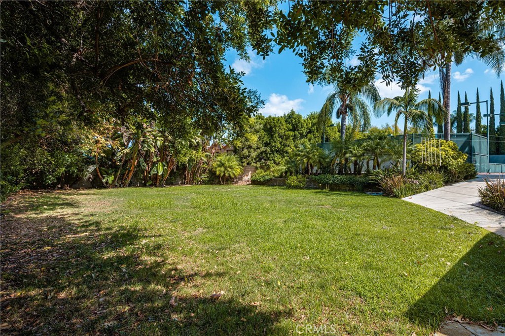 101 S Belleza Property Photo 35