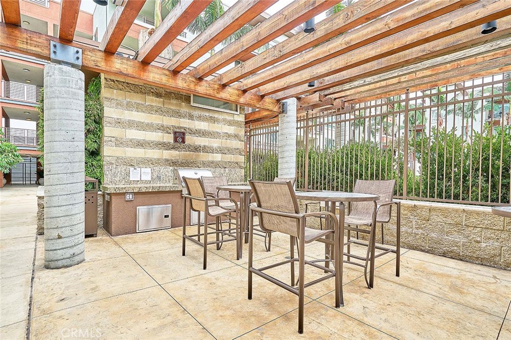 100 S Alameda 321 Property Photo 4