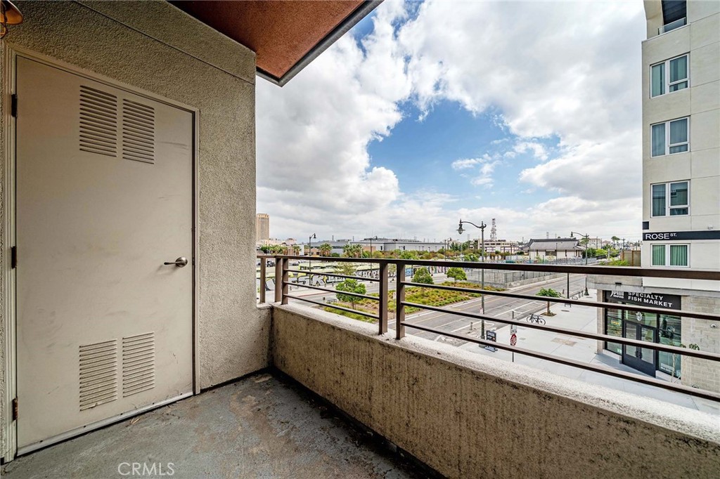 100 S Alameda 321 Property Photo 5