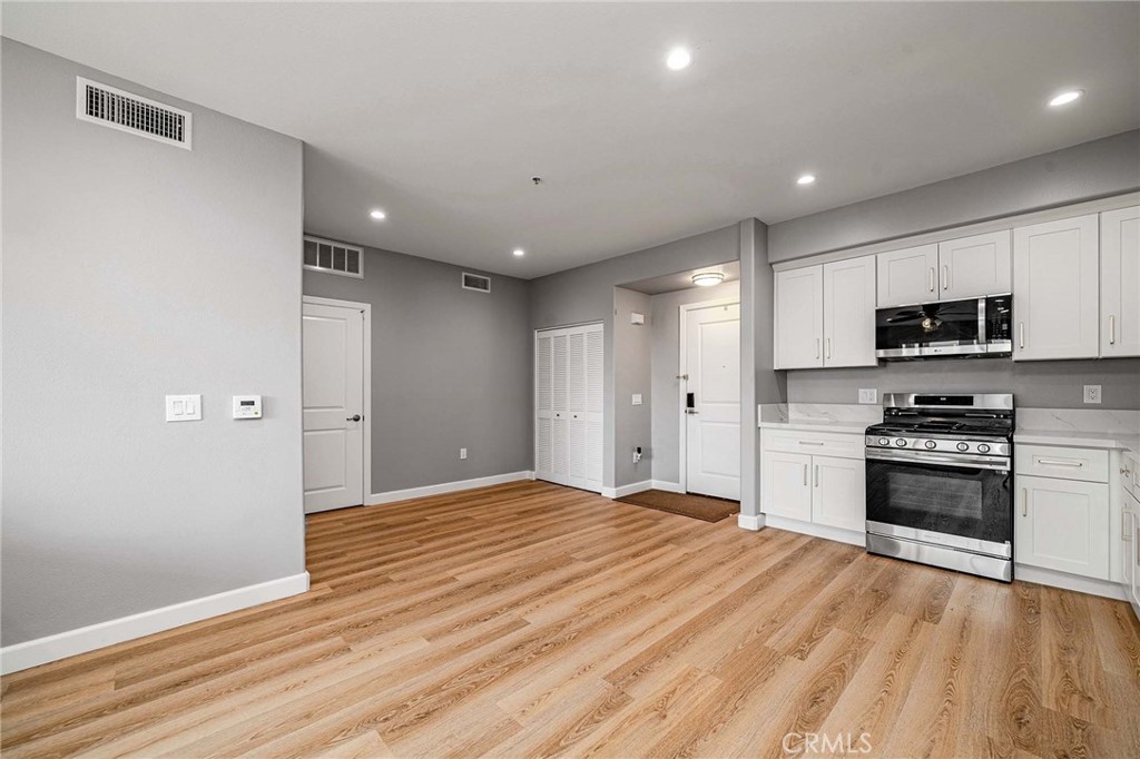 100 S Alameda 321 Property Photo 16