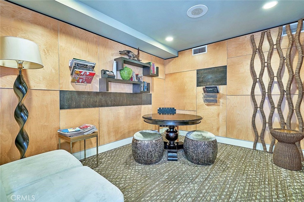 100 S Alameda 321 Property Photo 39