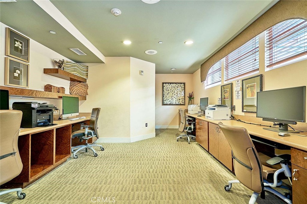 100 S Alameda 321 Property Photo 40