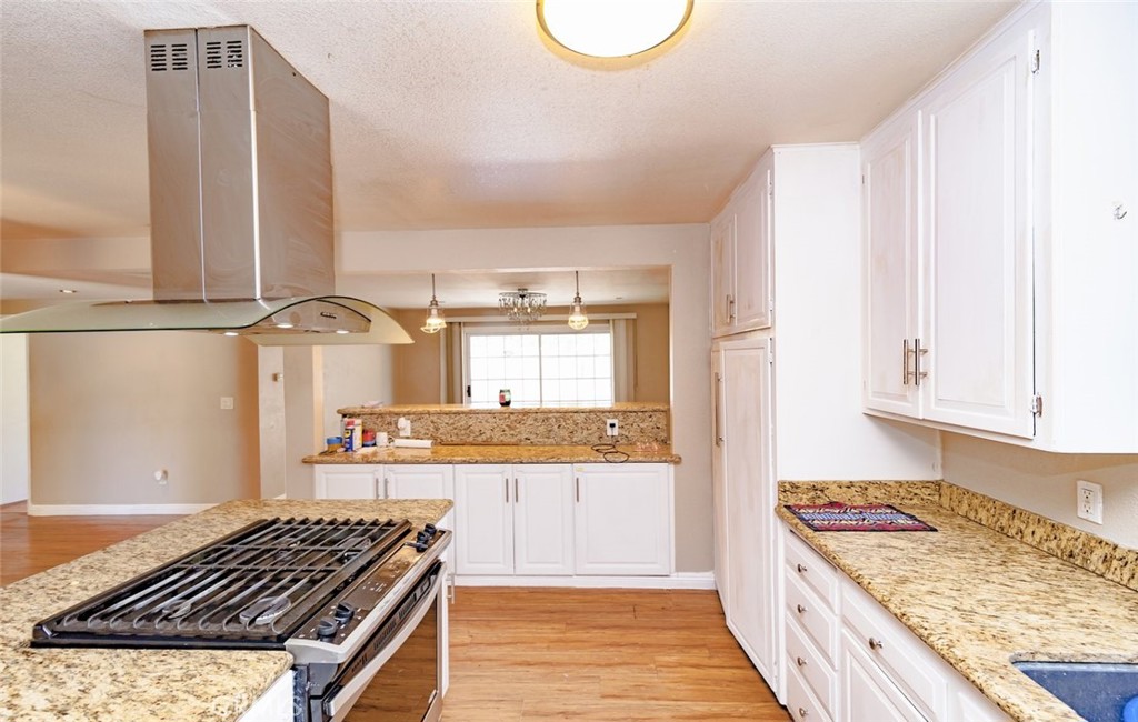 1217 S Huron Property Photo 6