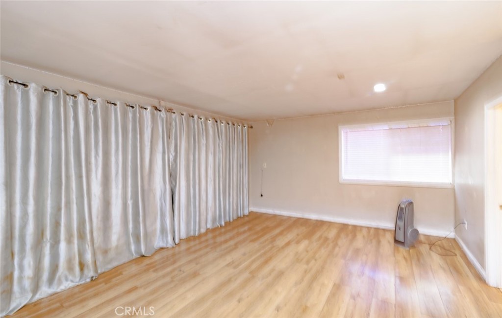 1217 S Huron Property Photo 17