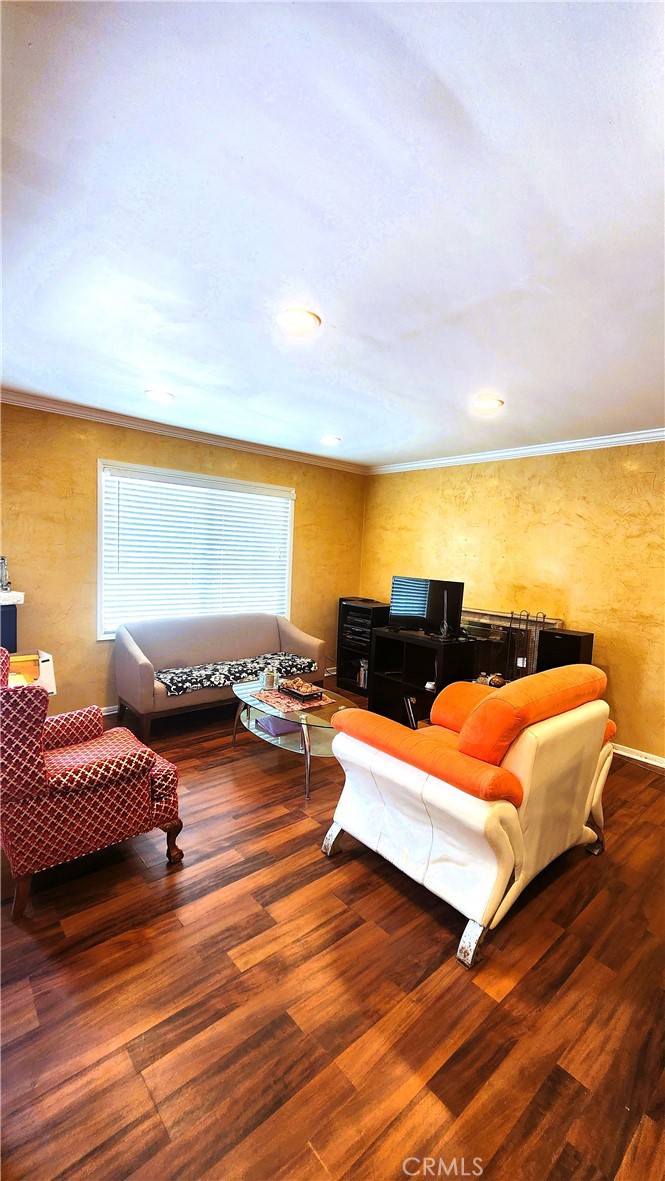423 E Francisquito Property Photo 5