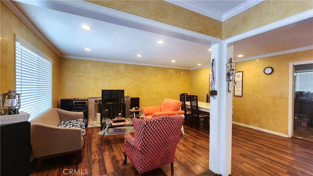 423 E Francisquito Property Photo 8