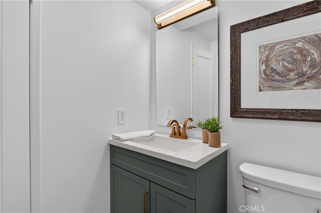 4588 Jamestown Property Photo 12