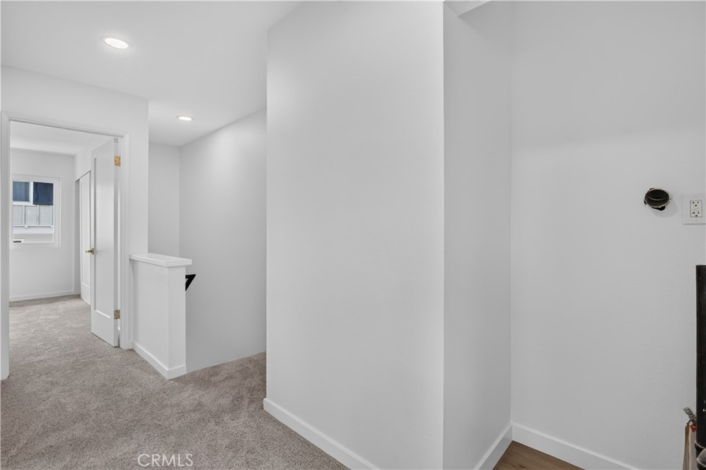 4588 Jamestown Property Photo 18