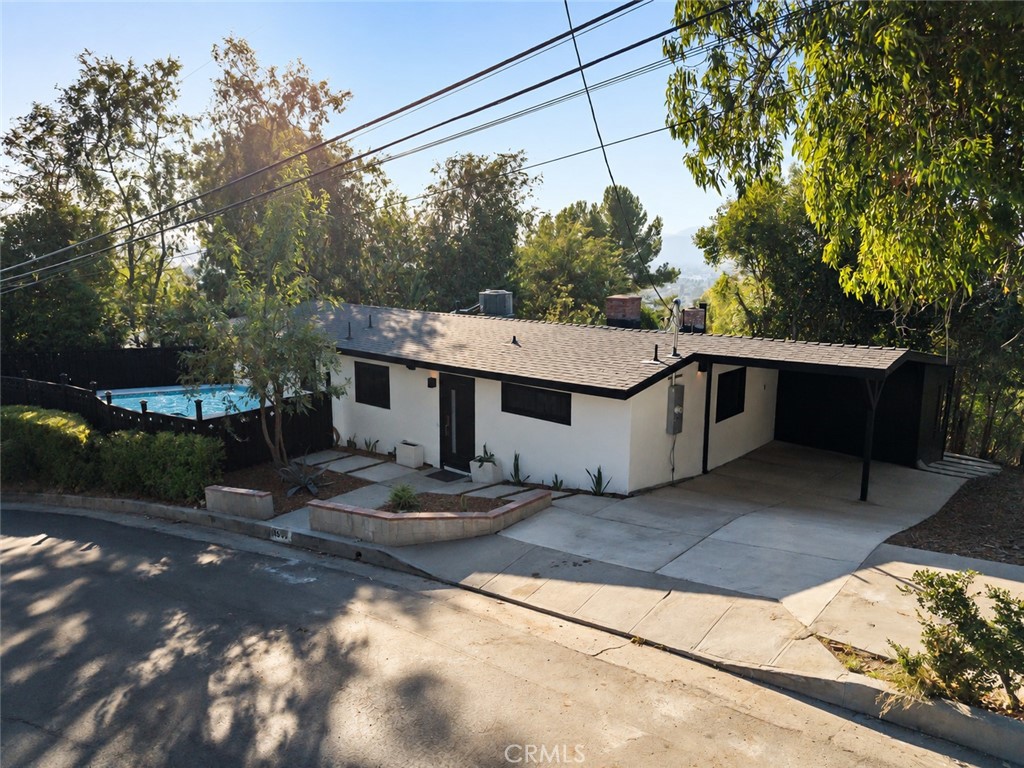 3507 Cazador Street Property Photo 2
