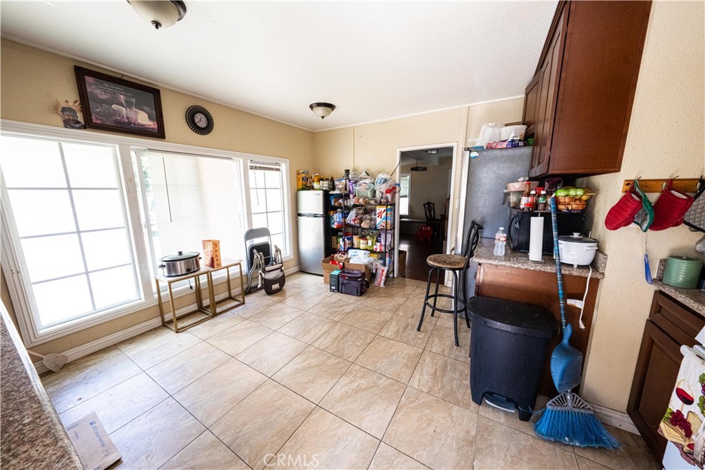 2125 Rousselle Property Photo 4