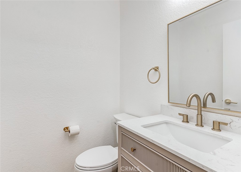 933 Creekside Drive 126 Property Photo 6