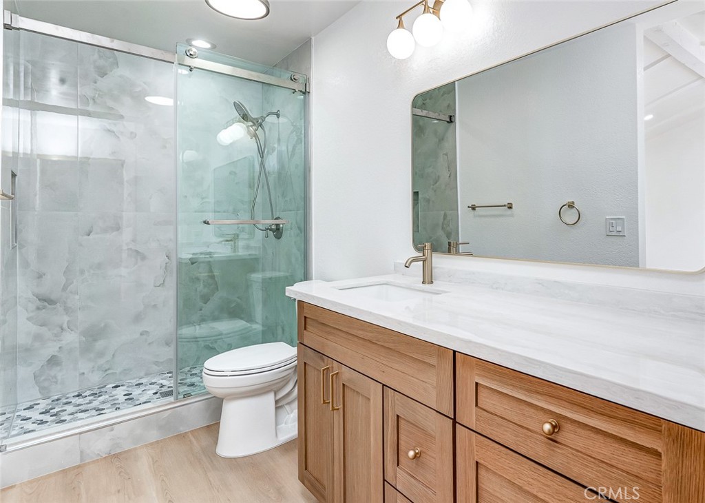 933 Creekside Drive 126 Property Photo 12