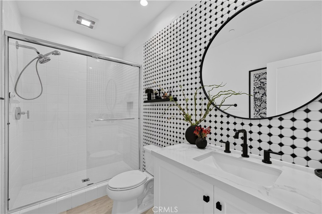 118 Yellow Iris Property Photo 13
