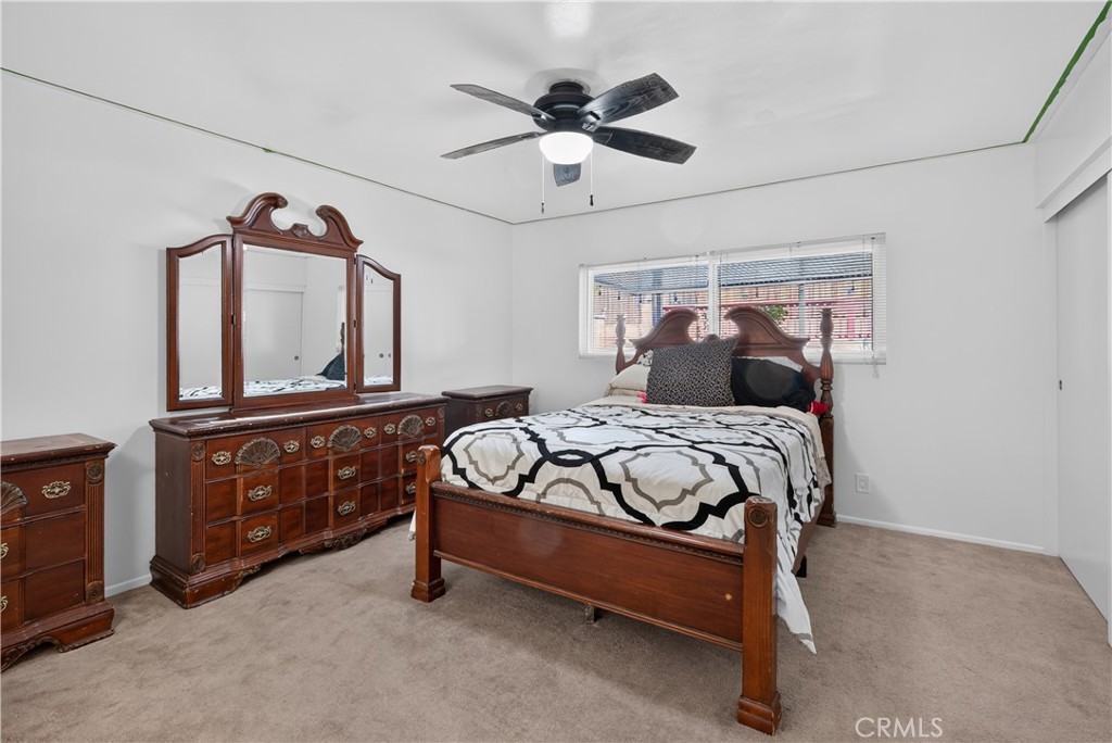 7447 Penwood Rd Property Photo 12